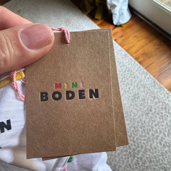 NWT Mini Boden Ali Puff Sleeve Top Pom White 100% Cotton T-Shirt, size 13-14Y - Picture 9 of 10